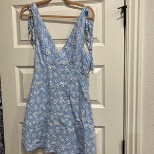 Elegant Blue Floral Backless Dress